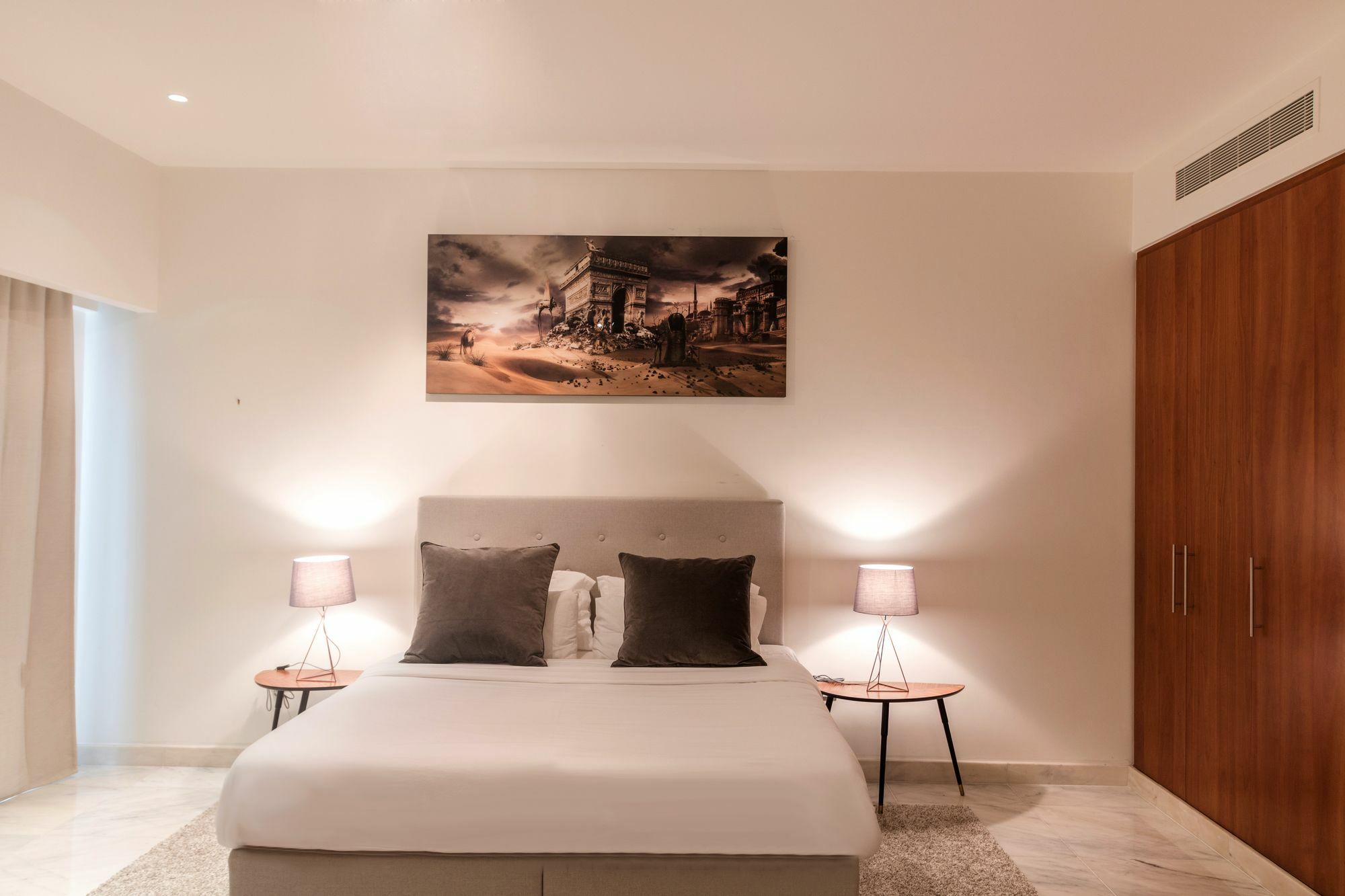Dhh - Park Apartment Dubai