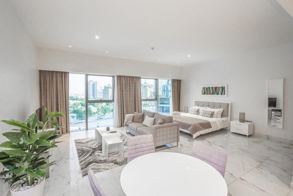 Dhh - Park Apartment *